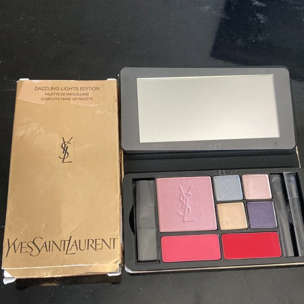 YVES saint laurent dazzling lights palette NIB - Picture 3 of 3